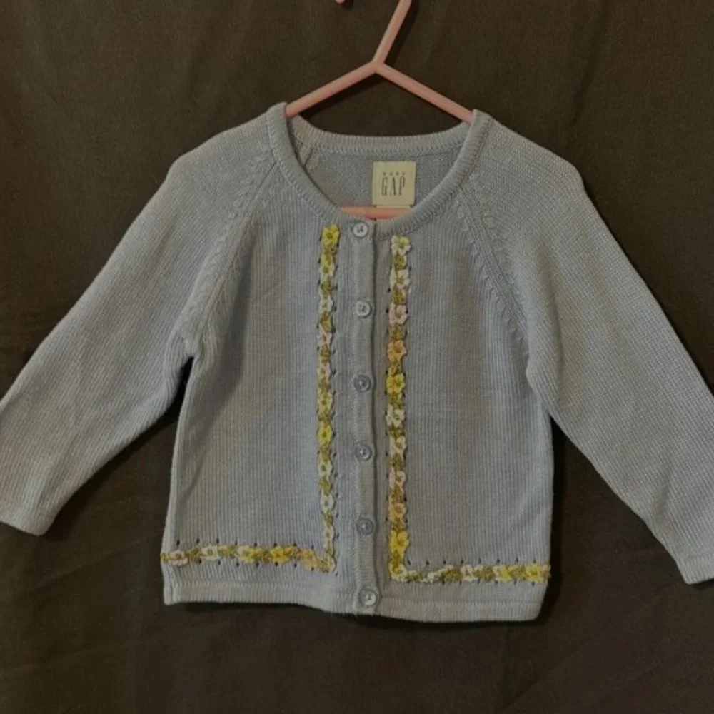 NWT Baby Gap Sweater w flowers 4xl